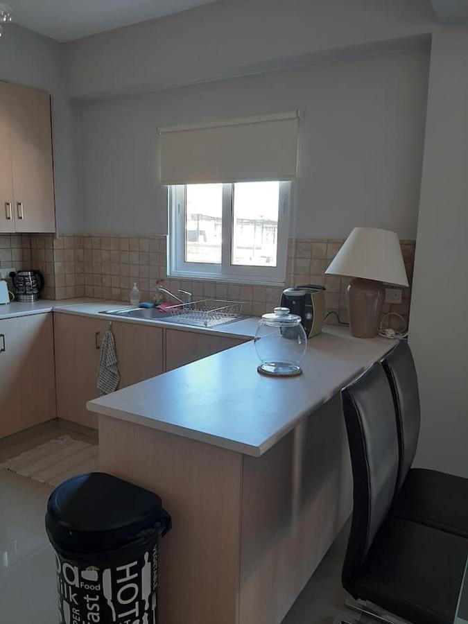 Universe House Dromolaxia ภายนอก รูปภาพ