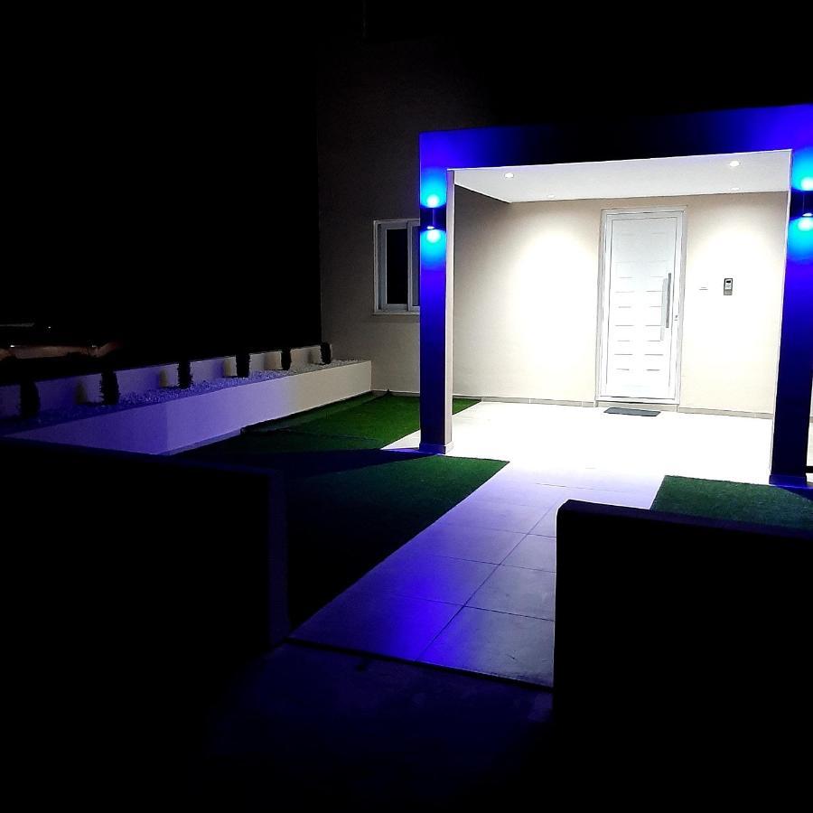 Universe House Dromolaxia ภายนอก รูปภาพ